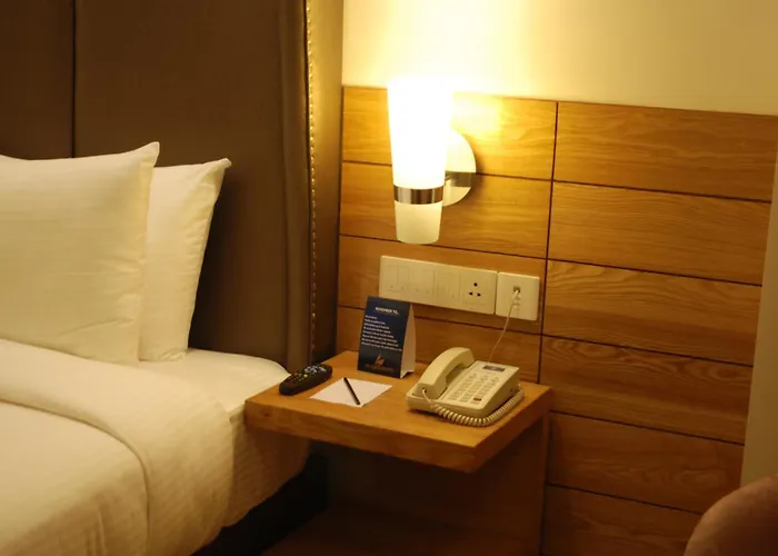 Glades Hotel